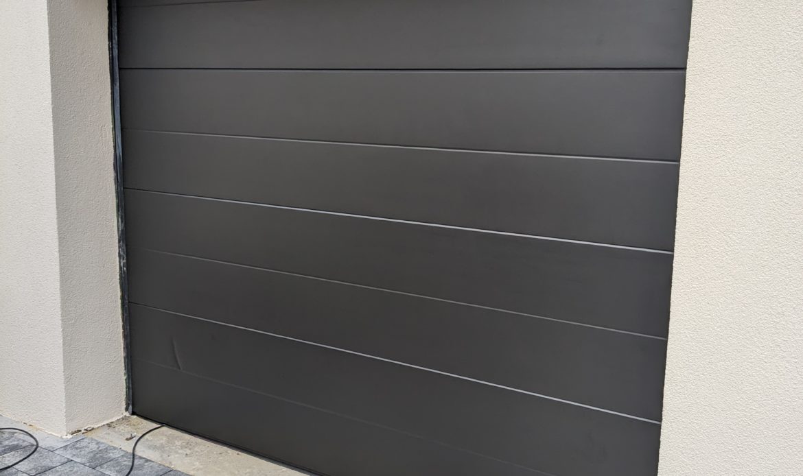Covering de porte de garage | Home wrap design | haut-rhin